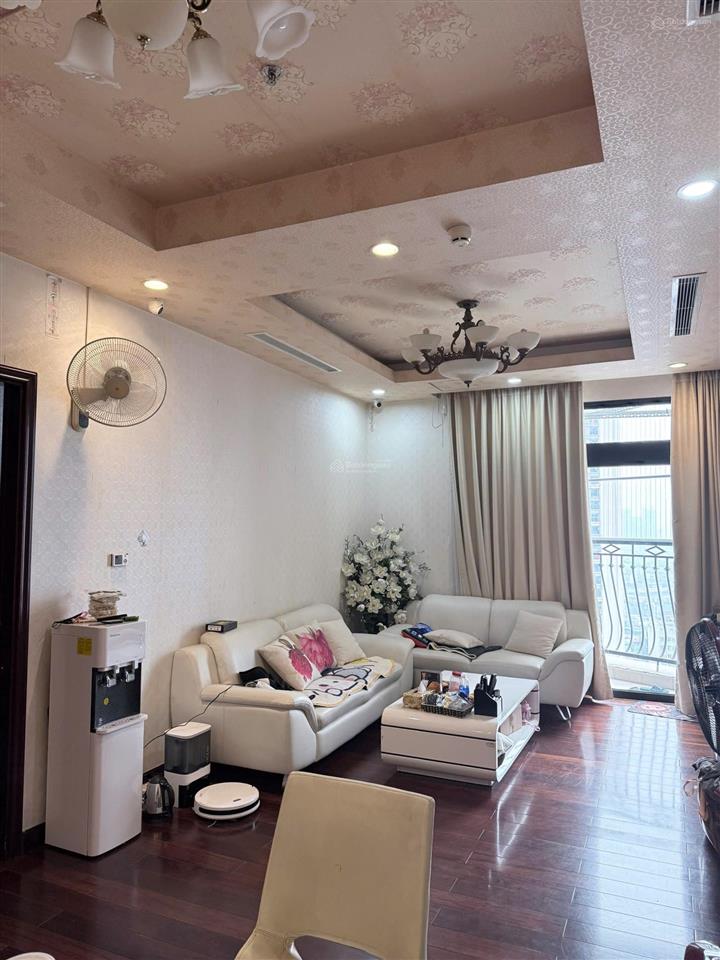 Bán căn hộ 2n2vs toà r5 chung cư royal city hướng đông nam full nội thất