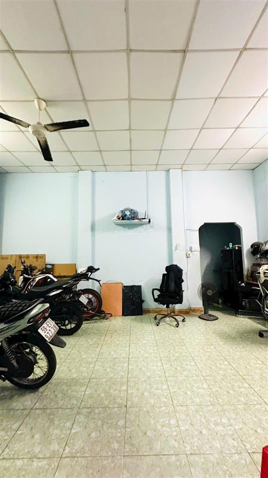 Bán nhà cấp 4 dt 61m2 nhà gần phạm văn đồng hxh giá tốt