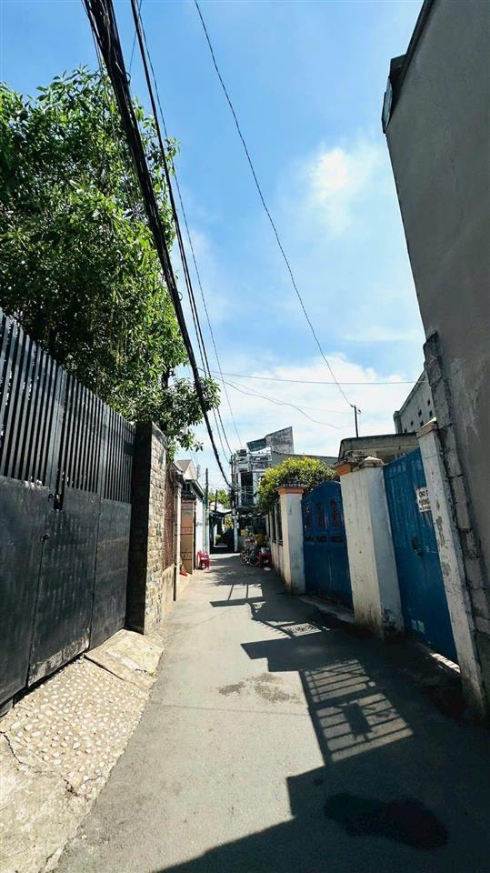 Bán nhà cấp 4 dt 61m2 nhà gần phạm văn đồng hxh giá tốt