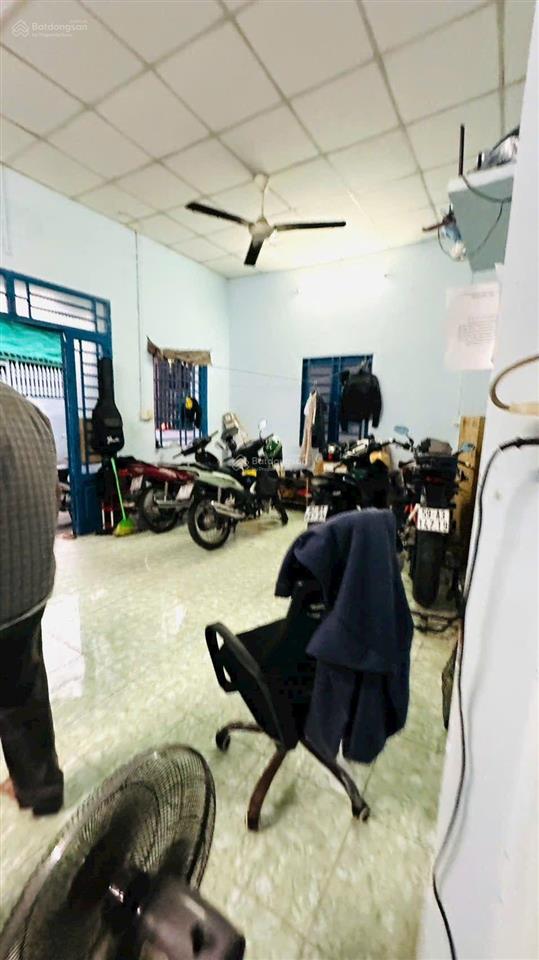 Bán nhà cấp 4 dt 61m2 nhà gần phạm văn đồng hxh giá tốt