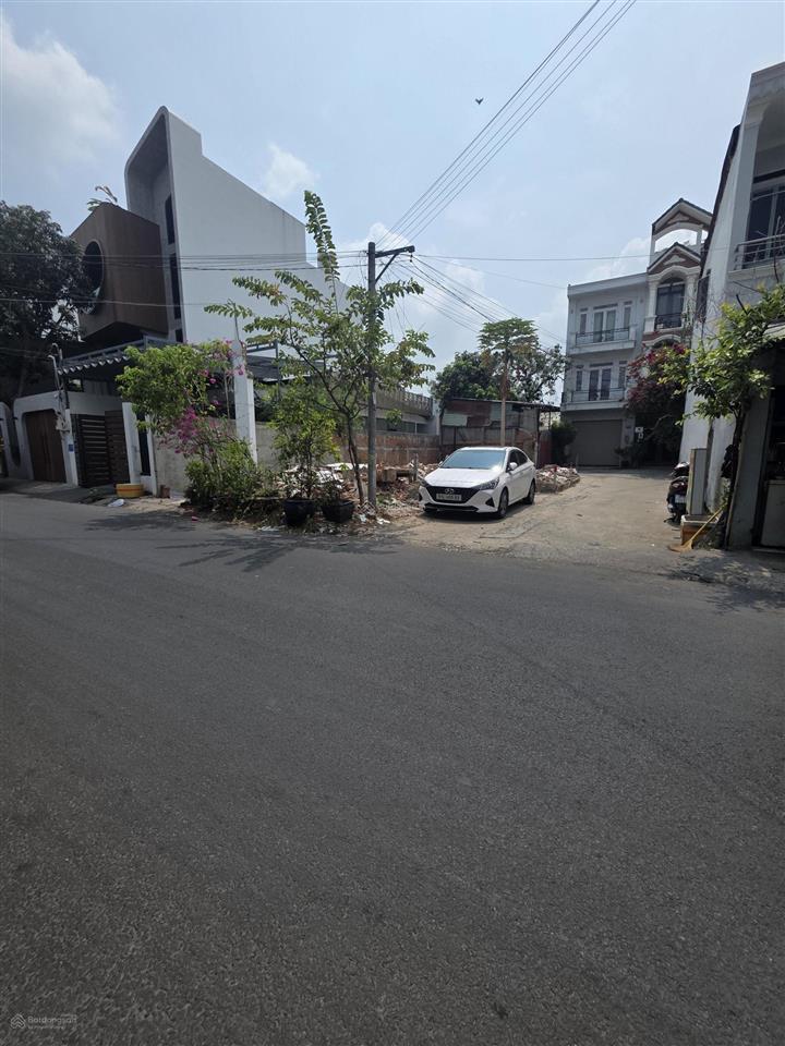 Chính chủ gửi bán lô đất góc 2 mt đường 12 trường thọ diện tích 7m x 15m hàng hiếm