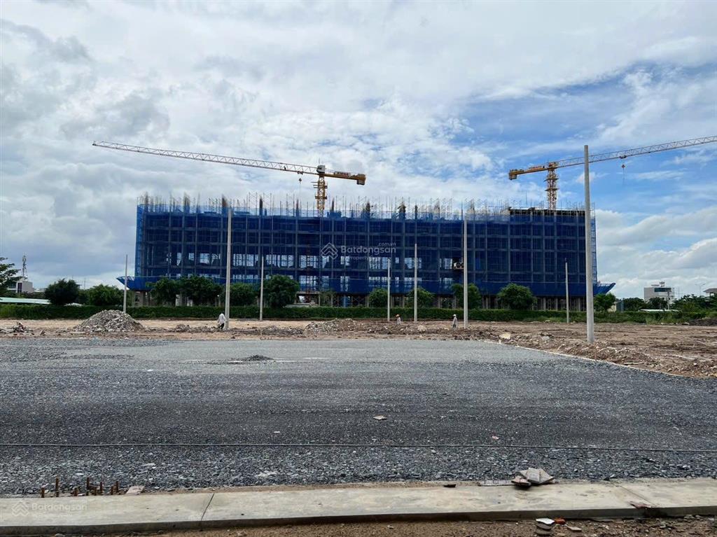 Cần bán căn tầng cao duplex citi grand, giá full vat 4,2 tỷ.  0901 603 ***