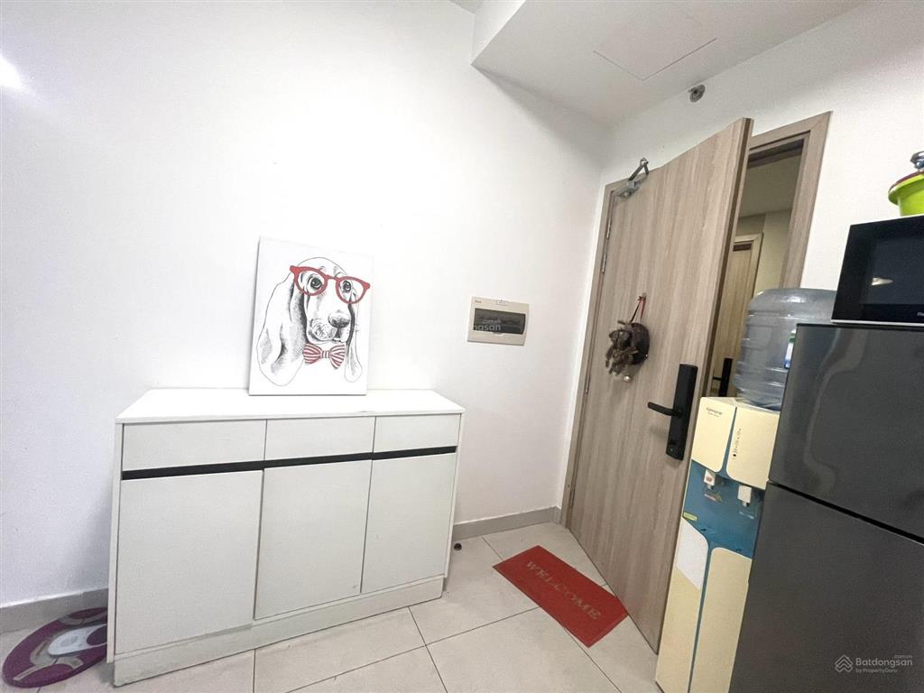 Cần bán gấp căn hộ 2pn 2wc hướng đông nam view hồ bơi tầng cao thoáng mát