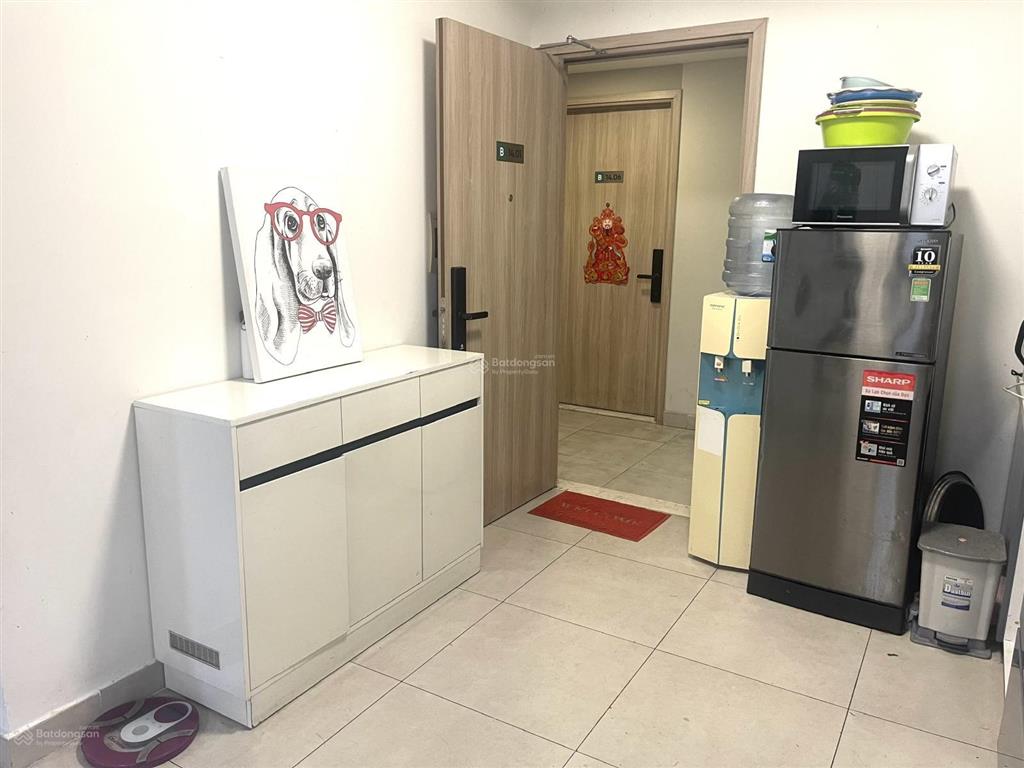 Cần bán gấp căn hộ 2pn 2wc hướng đông nam view hồ bơi tầng cao thoáng mát