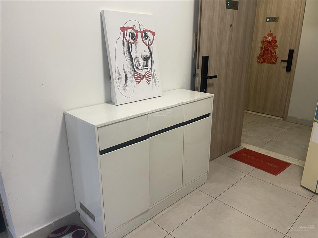 Cần bán gấp căn hộ 2pn 2wc hướng đông nam view hồ bơi tầng cao thoáng mát