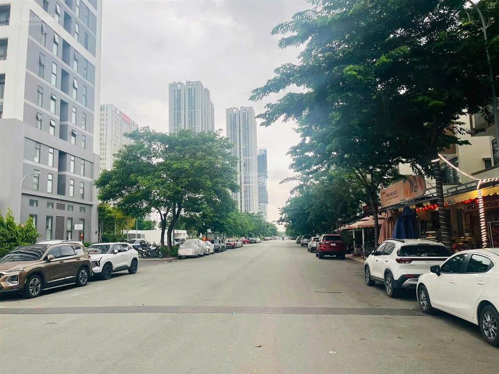 Cần bán căn góc citiesto hướng đn thoáng mát.  0901 603 ***