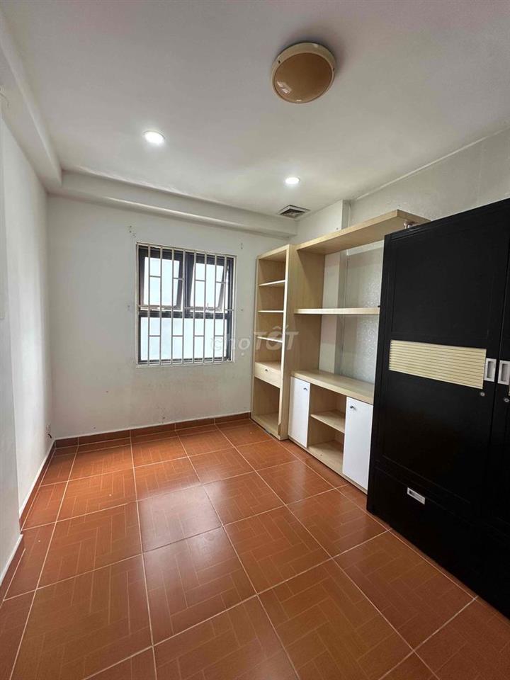 Bán Căn Hộ Tân Mai ,50m2 ,SHR , View Hồ Bơi .