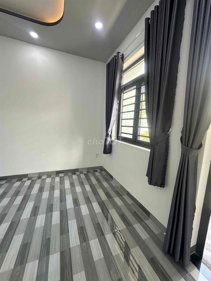 3 Căn Nhà Phố 2 mặt tiền Nguyễn Cửu Phú , DT 4x19 , SHR .