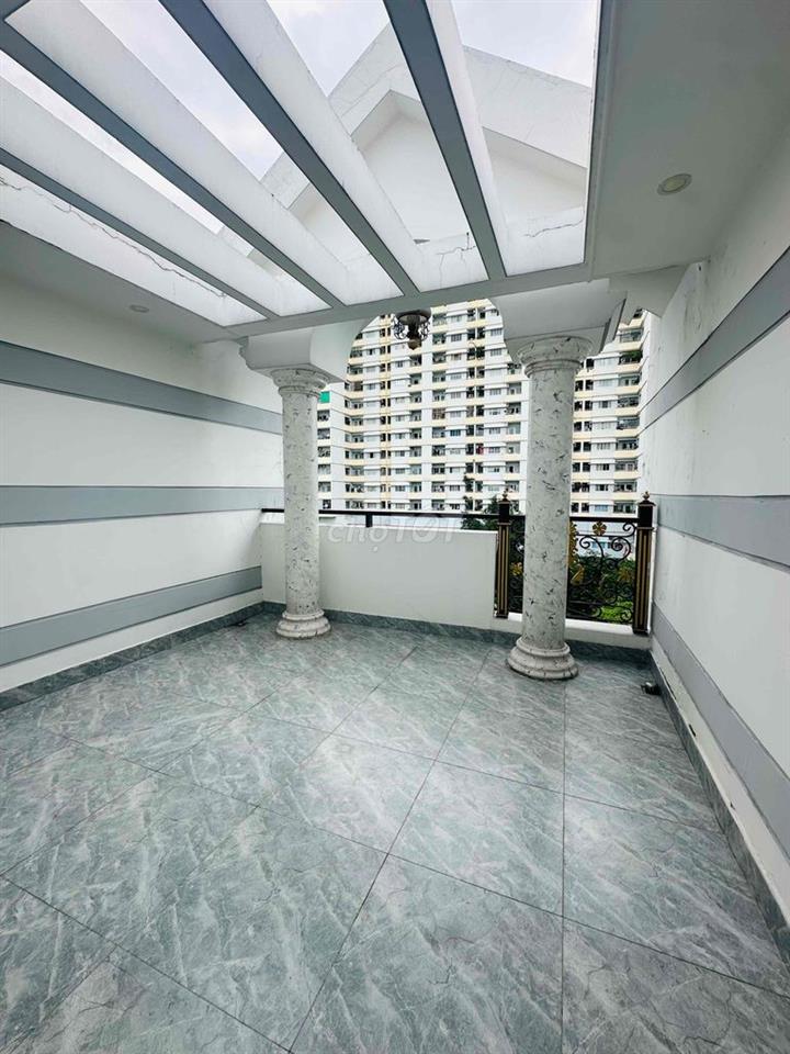Nhà phố cao cấp Luxhome An Dương Vương , View Công Viên ,DT 220m2 ,SHR