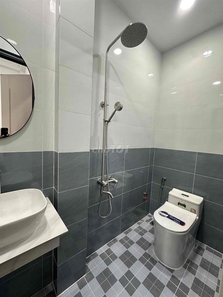 NHÀ PHỐ HIỆN ĐẠI AN DƯƠNG VƯƠNG , 4PN ,5 WC ,SHR ,Ở NGAY