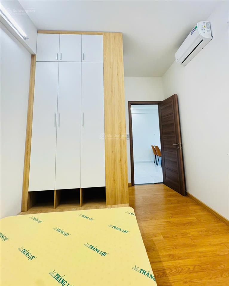 Cho thuê căn hộ cao cấp 2pn 2wc osimi phú mỹ  tầng cao view cảng  nội thất mới, dọn vào ở ngay
