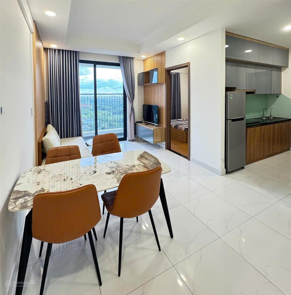 Cho thuê căn hộ cao cấp 2pn 2wc osimi phú mỹ  tầng cao view cảng  nội thất mới, dọn vào ở ngay