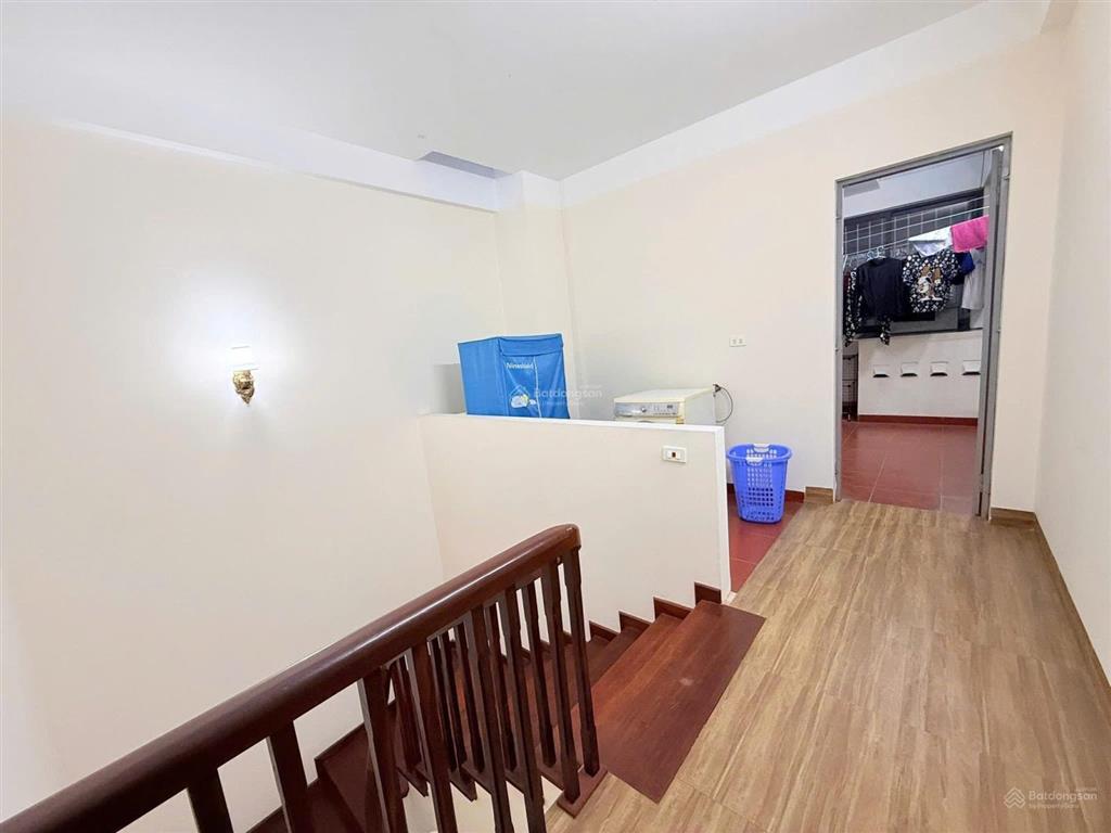 Bán gấp nhà quận đống đa  oto tránh, kinh doanh đa dạng, 46m2 x 5 tầng, nhà đẹp, full nội thất.