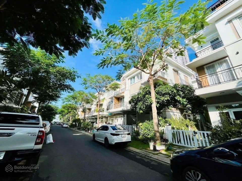 Cho thuê nhà phố lovera park giá chỉ 10 triệu/tháng, dt 5 x 15m, giá thuê 10tr/tháng