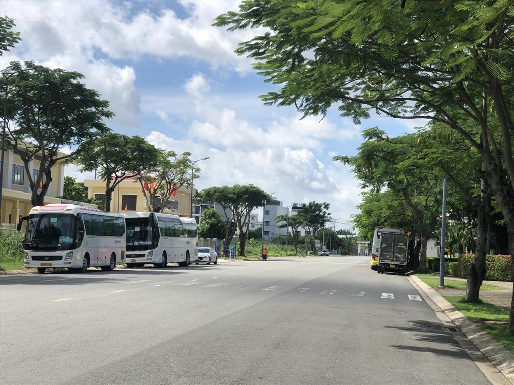 Cho thuê nhà phố lovera park giá chỉ 10 triệu/tháng, dt 5 x 15m, giá thuê 10tr/tháng