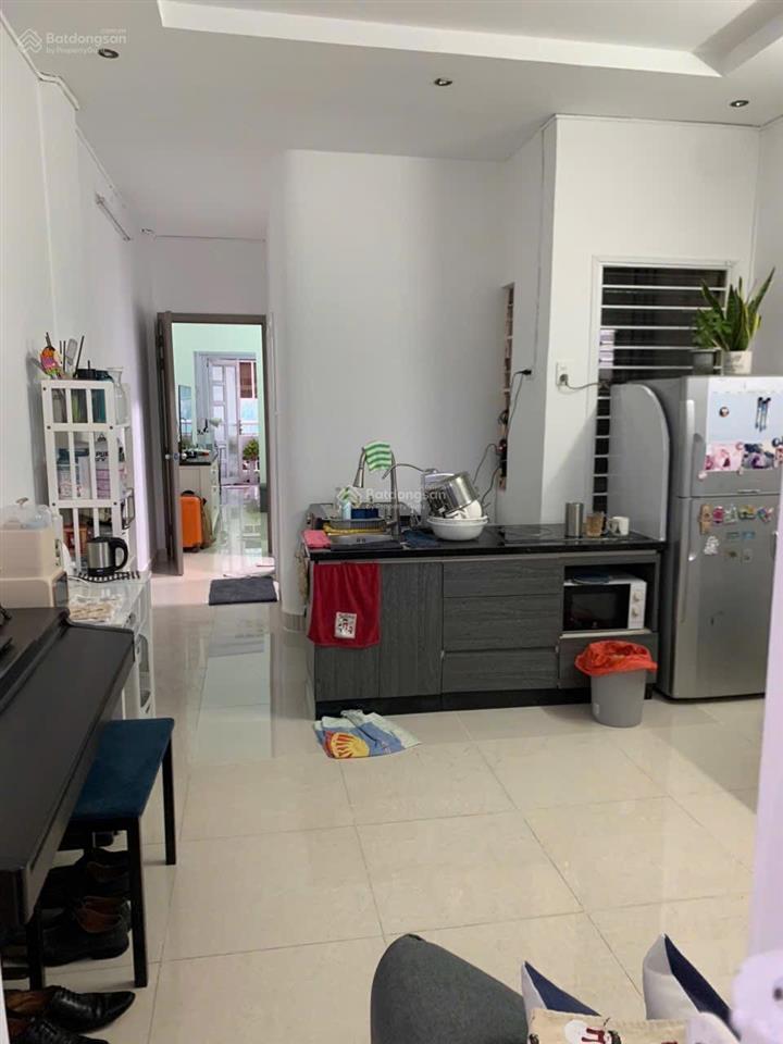 Bán chung cư thanh niên  đường bàu cát 2, tân bình, dt 53m2/2pn+2wc. giá 2 tỷ 6, sổ hồng riêng.