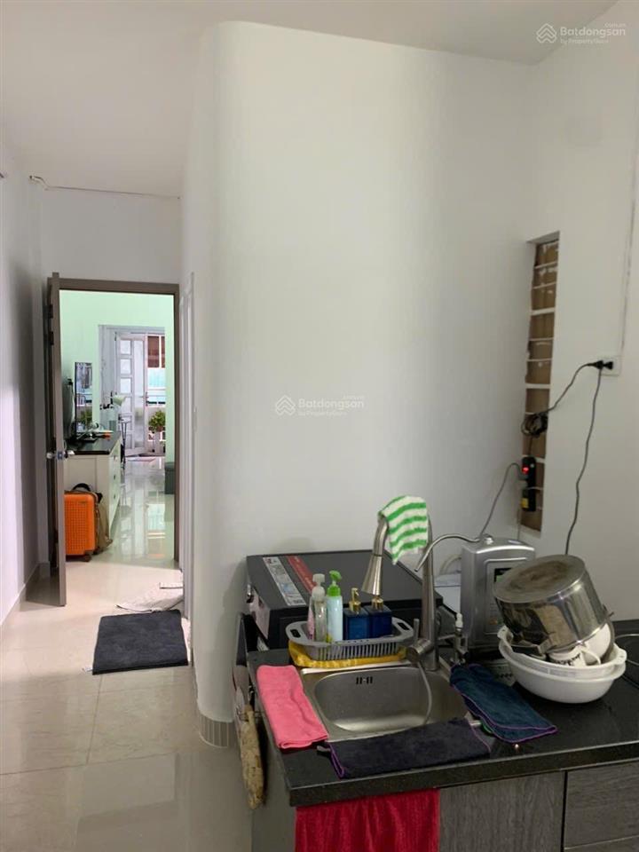 Bán chung cư thanh niên  đường bàu cát 2, tân bình, dt 53m2/2pn+2wc. giá 2 tỷ 6, sổ hồng riêng.