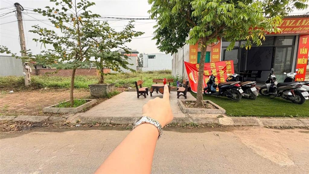 Bán nhanh 50m tái định cư bình yên hoà lạc  sát ngay đường 420 đây ạ