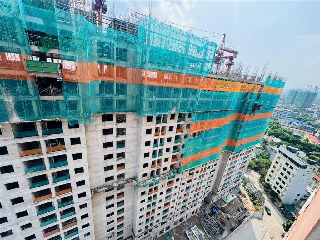 Cắt lỗ 200 triệu căn 1 ngủ 1 khách chung cư phenikaa, hòa lạc  2 chuẩn bị cất nóc