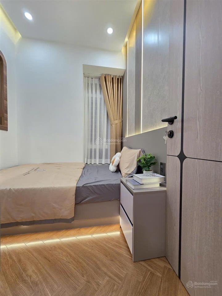 Bán căn 3pn, 2wc sky garden 3 mới decor giá siêu rẻ chỉ 6.550 tỷ có hđ thuê 30 triệu ổn định
