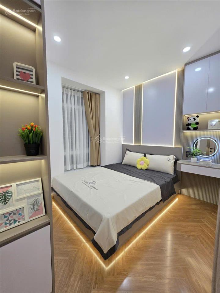 Bán căn 3pn, 2wc sky garden 3 mới decor giá siêu rẻ chỉ 6.550 tỷ có hđ thuê 30 triệu ổn định