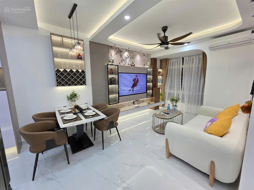 Bán căn 3pn, 2wc sky garden 3 mới decor giá siêu rẻ chỉ 6.550 tỷ có hđ thuê 30 triệu ổn định