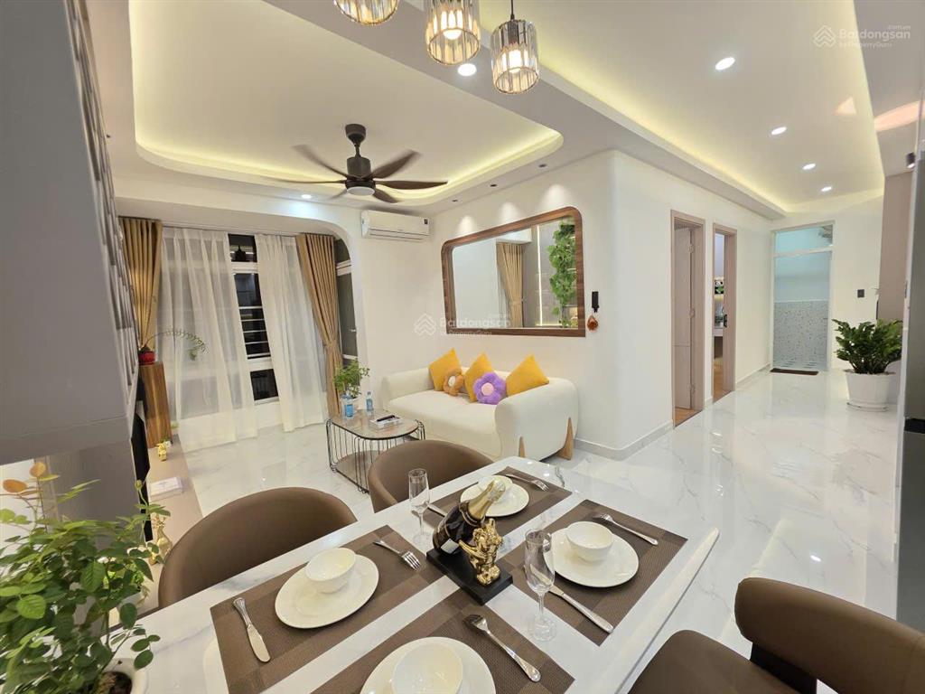 Bán căn 3pn, 2wc sky garden 3 mới decor giá siêu rẻ chỉ 6.550 tỷ có hđ thuê 30 triệu ổn định