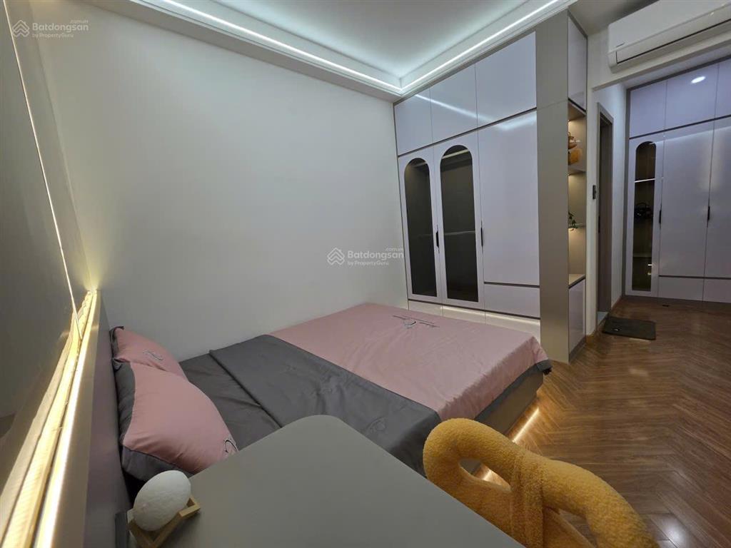 Bán căn 3pn, 2wc sky garden 3 mới decor giá siêu rẻ chỉ 6.550 tỷ có hđ thuê 30 triệu ổn định