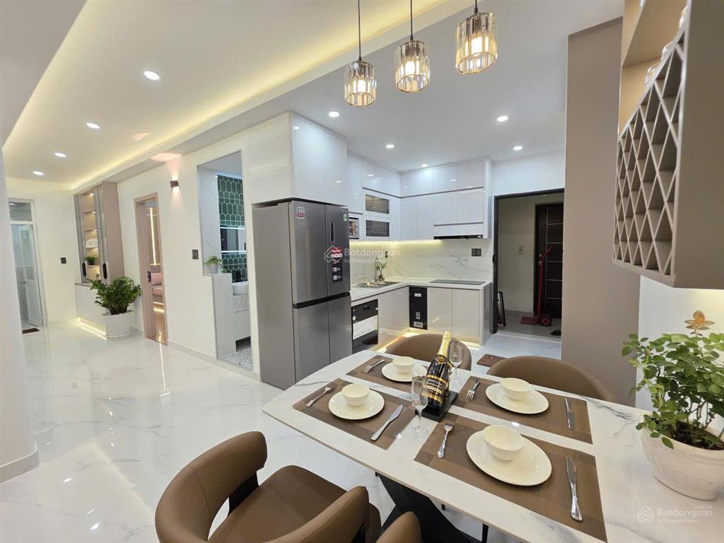 Bán căn 3pn, 2wc sky garden 3 mới decor giá siêu rẻ chỉ 6.550 tỷ có hđ thuê 30 triệu ổn định