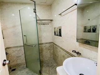 Bán căn view hồ bơi 2pn, 1wc rẻ nhất sky garden 3 phú mỹ hưng có sẵn hợp đồng thuê 12 triệu