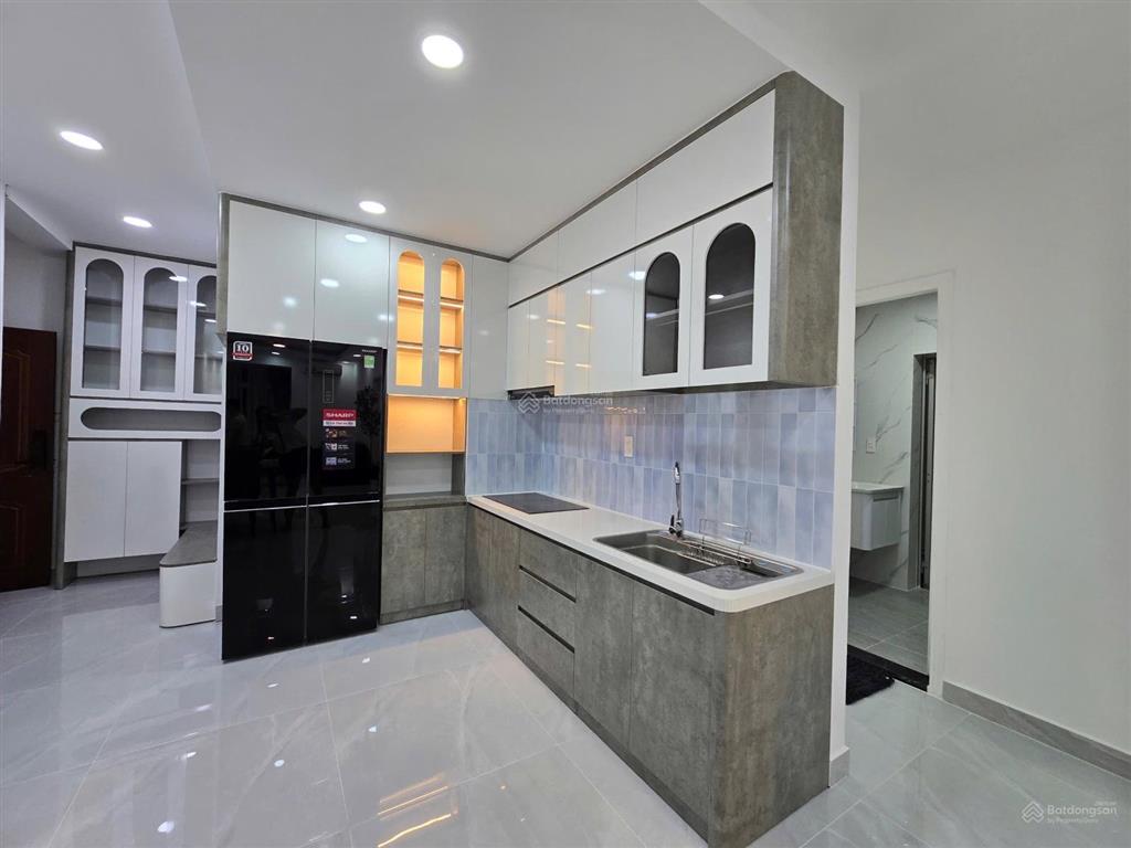 Bán căn 3pn, 2wc, dt 81m2  sky garden 2  phú mỹ hưng