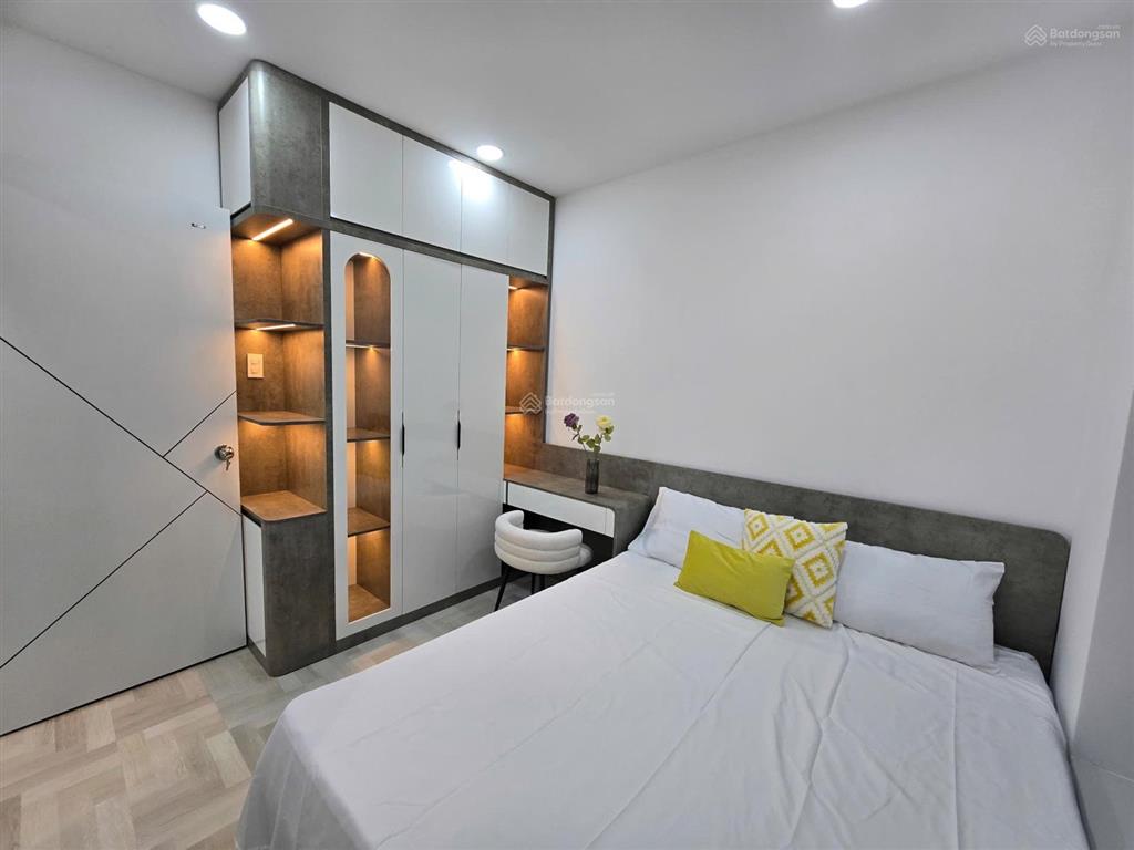 Bán căn 3pn, 2wc, dt 81m2  sky garden 2  phú mỹ hưng