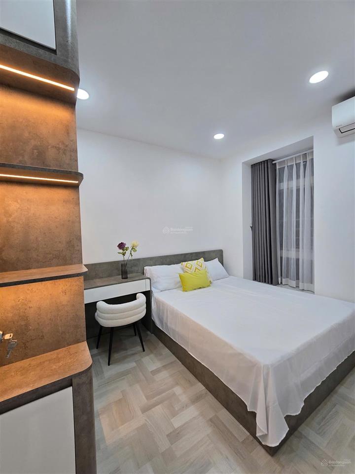 Bán căn 3pn, 2wc, dt 81m2  sky garden 2  phú mỹ hưng