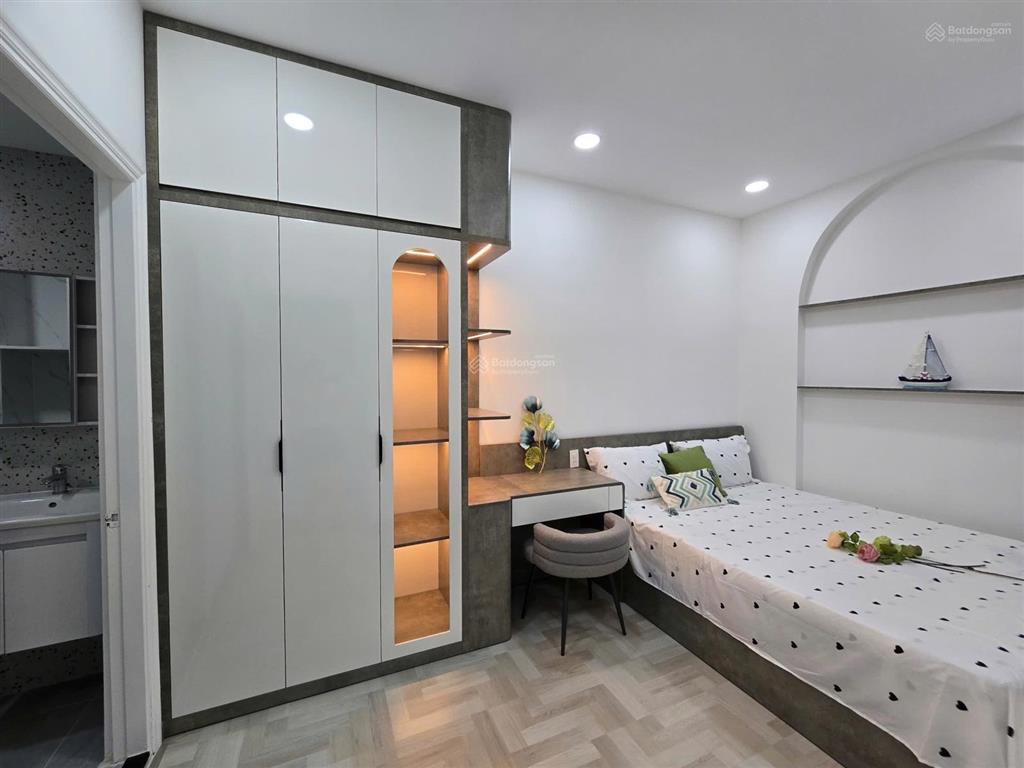 Bán căn 3pn, 2wc, dt 81m2  sky garden 2  phú mỹ hưng