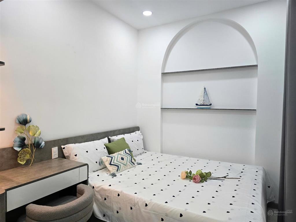 Bán căn 3pn, 2wc, dt 81m2  sky garden 2  phú mỹ hưng