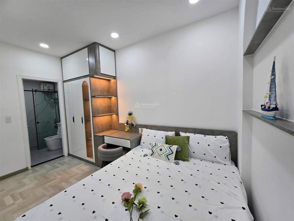 Bán căn 3pn, 2wc, dt 81m2  sky garden 2  phú mỹ hưng
