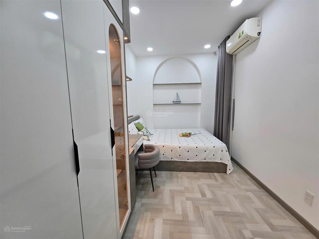 Bán căn 3pn, 2wc, dt 81m2  sky garden 2  phú mỹ hưng