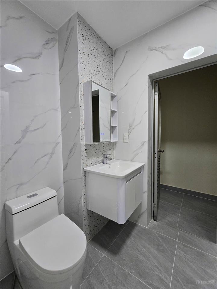 Bán căn 3pn, 2wc, dt 81m2  sky garden 2  phú mỹ hưng
