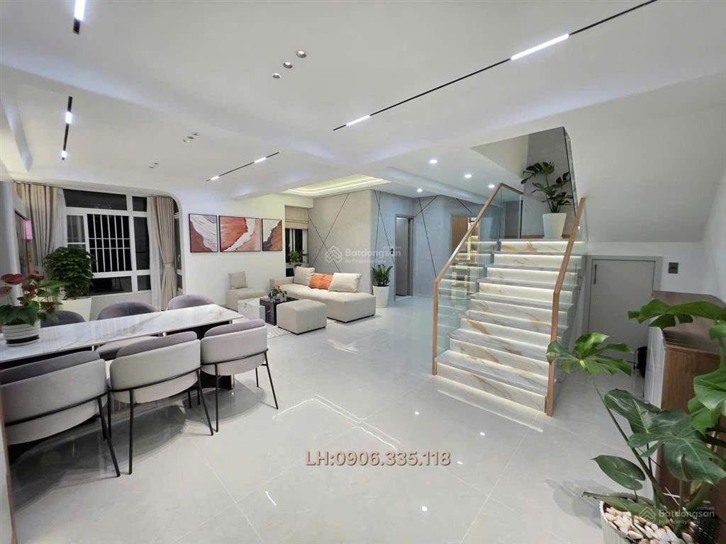 Cực hot  bán penthouse sky garden 3 phú mỹ hưng  view landmark 81