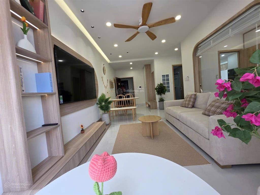 Bán và cho thuê căn góc 3pn2wc sky garden 3  phú mỹ hưng chỉ 6,6 tỷ