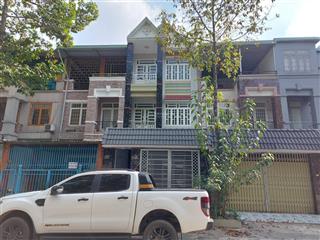 Giảm 500tr bán gấp nhà 1 trệt 2 lầu ngay sát chợ mỹ phước 1 đường 8m thông dân đông kín