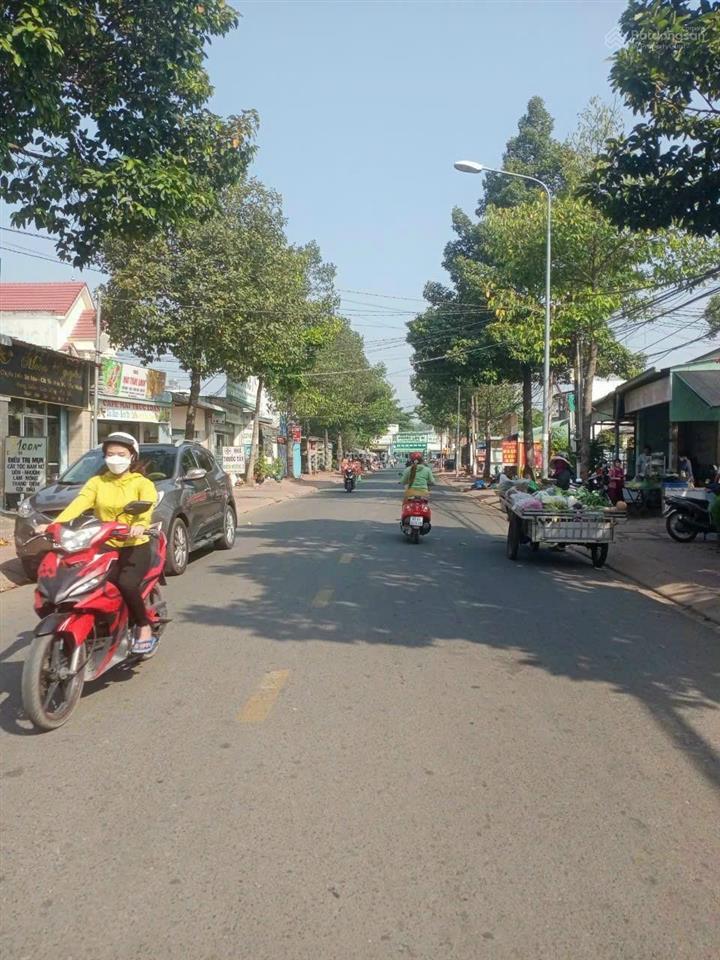 Đất mặt tiền kinh doanh lô góc cực đẹp ngay sát chợ, dân cư đông kín đường hồ văn cống