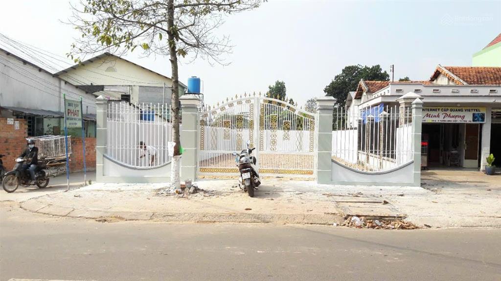 Đất mặt tiền kinh doanh lô góc cực đẹp ngay sát chợ, dân cư đông kín đường hồ văn cống