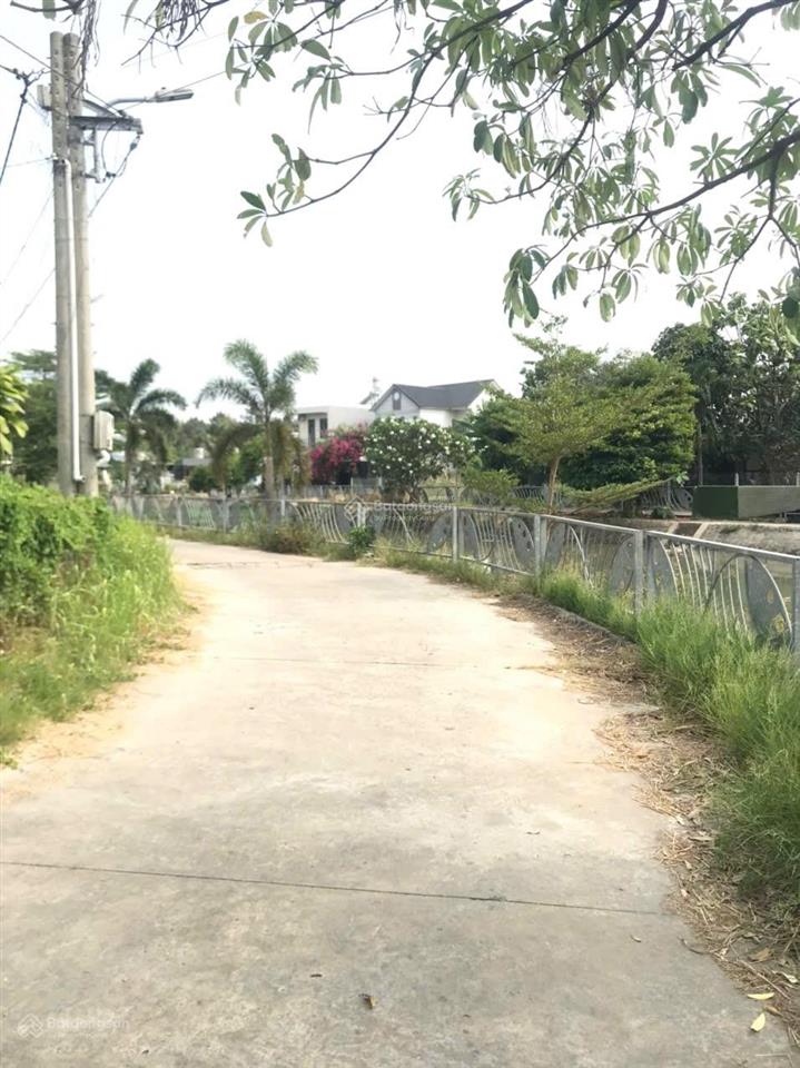 Đất chánh nghĩa giáp rạch hẻm bùi quốc khánh cách chợ thủ dầu một chỉ 500m ngay trung tâm giá rẻ