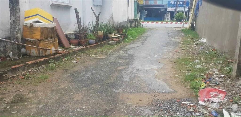 Giảm giá 500tr bán gấp đất phú lợi nằm cách huỳnh văn lũy chỉ 30m ngay trung tâm thủ dầu một