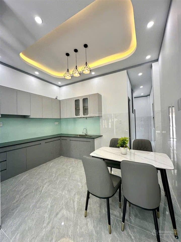 Bán nhà mới xây 1 trệt 1 lầu 3 phòng ngủ nằm cách đường nguyễn chí thanh phường tân an chỉ 200m