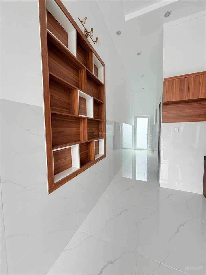 Bán nhà mới xây 1 trệt 1 lầu nằm ngay ngã 4 sở sao phường định hòa cách nguyễn văn thành vào 50m