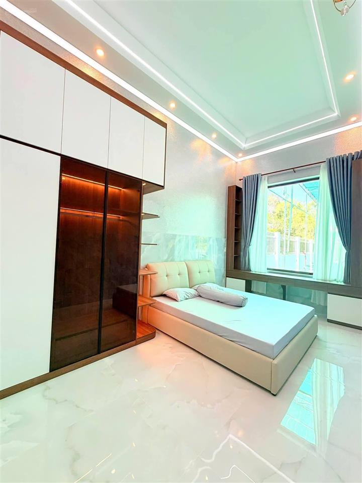 Bán nhà mặt tiền dx72 phường định hòa đường thông dân cư đông kín ngang 10m đẹp giá rẻ