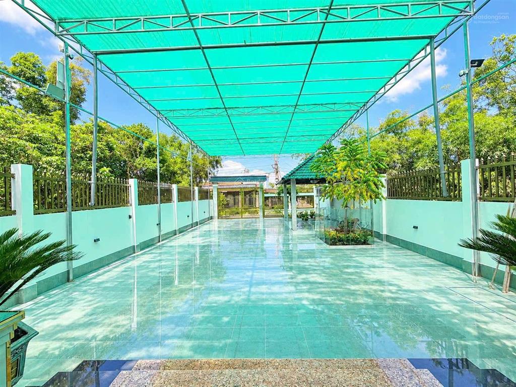 Bán nhà mặt tiền dx72 phường định hòa đường thông dân cư đông kín ngang 10m đẹp giá rẻ