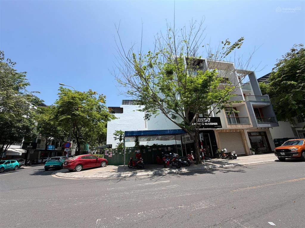 Hàng hiếm, duy nhất lô góc đường bùi thiện ngộ giao văn tiến dũng  vcn phước hải 162 triệu /m2